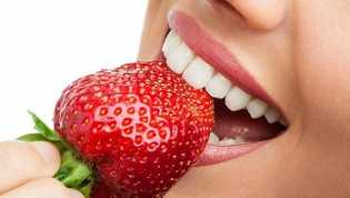 5 Bahan Alami untuk Memutihkan Gigi dengan Cepat