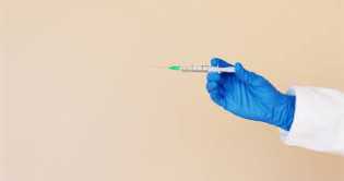 Perbedaan Vaksin AstraZeneca dan Sinovac, dari Kandungan, Efikasi, Hingga Efek Samping