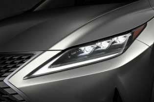Lexus Makin Menggoda dengan Headlamp LED Pintar