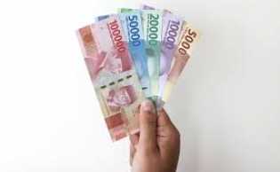 Jokowi Transfer BLT Subsidi Gaji Rp1,2 Juta ke 398 Ribu Honorer