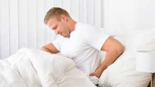Penyebab Badan Kaku Saat Bangun Tidur dan Cara Mengatasinya