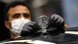 Penyebab Mercedes-Benz Recall hampir 1 Juta Mobil di Seluruh Dunia