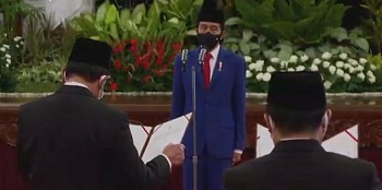 Jokowi Lantik Tujuh Anggota Komisi Yudisial