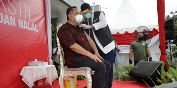 Kemendagri Minta Kepala Daerah Menyukseskan Program Vaksinasi Covid-19