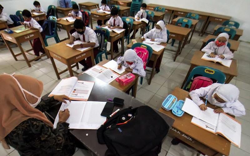 Mendikbudristek Nadiem Makarim: 63 Persen Sekolah Bisa Gelar Pembelajaran Tatap Muka