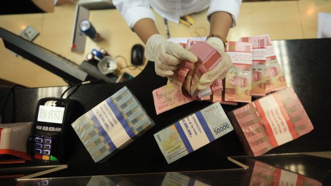 Isu Kenaikan Bunga Acuan AS Tekuk Rupiah ke Rp14.838 Akhir Pekan Ini