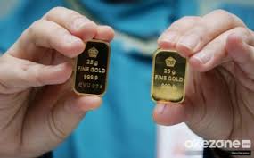 Turun Lagi, Harga Emas Antam Dijual Rp939.000/Gram