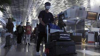 Pengguna Transportasi Umum Berisiko Besar Terpapar Covid-19