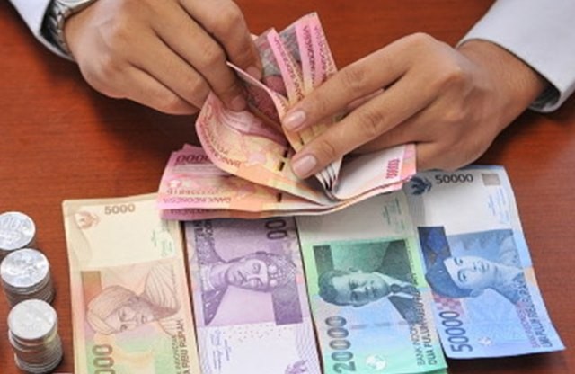 Kurs Rupiah Mendekati Rp15.000, Dikhawatirkan Terus Tertekan Isu Resesi