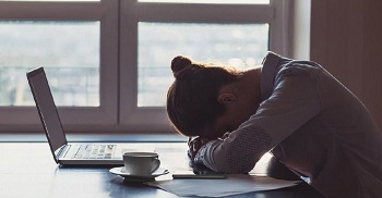 Jenuh dan Stres di Kantor? Ini 6 Tips Agar Tetap Semangat Kerja