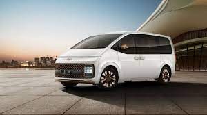 Hyundai Staria Mulai Dilirik, Toyota Alphard Masih Dominasi Segmen MPV Premium