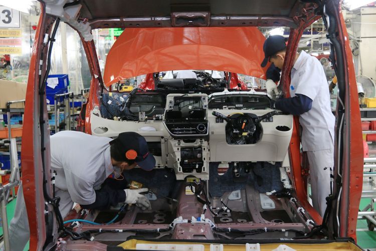 Menperin Sebut Toyota Siap Memproduksi Kijang Hybrid di Indonesia