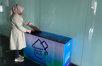 Semangat Kurangi Plastik di Kampung Berseri Astra Talagasari