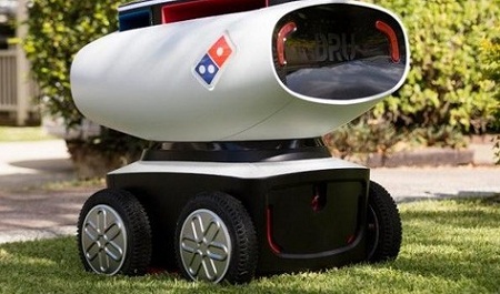 Toko Pizza Kirim Pesanan Pakai Robot