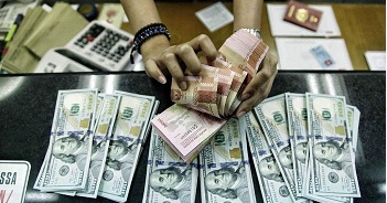 Digencet Rupiah, Dolar AS Balik ke Bawah Level Rp 14.200