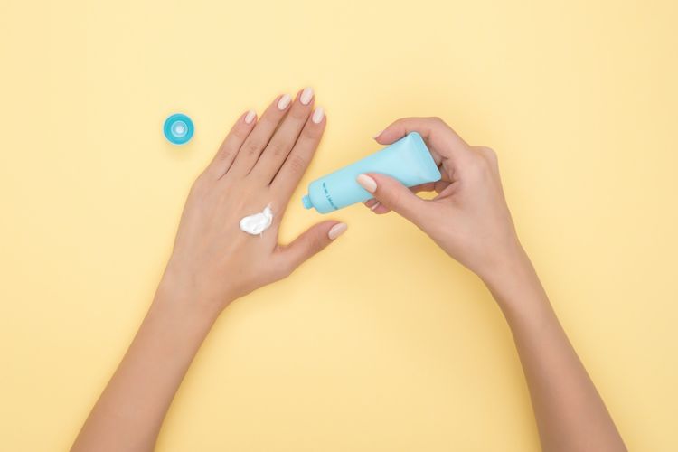 Sunscreen atau Pelembap, Mana yang Lebih Dulu?