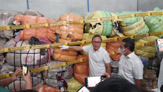 Mendag Musnahkan Pakaian Bekas Impor Senilai Rp 9 Miliar