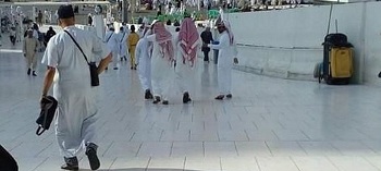 Tolak Umrah Online, Penyelenggara Offline: Tabrak UU Negara