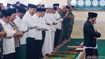 Riau Darurat Kabut Asap, Jokowi Gelar Salat Minta Hujan